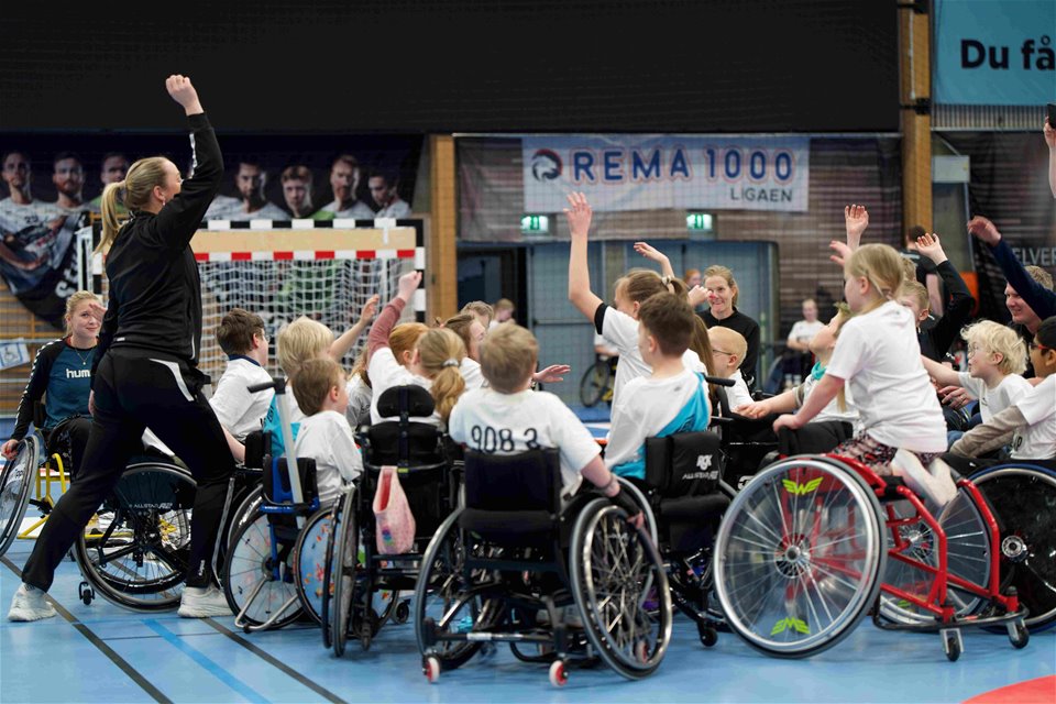 Rullestolhåndballskole i høstferien